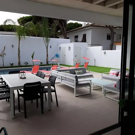 Bonita Con Piscina- Cerca De Playa De La Barrosa *