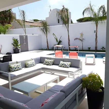 Bonita Con Piscina- Cerca De Playa De La Barrosa Holiday home *