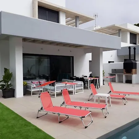 Bonita Con Piscina- Cerca De Playa De La Barrosa Holiday home